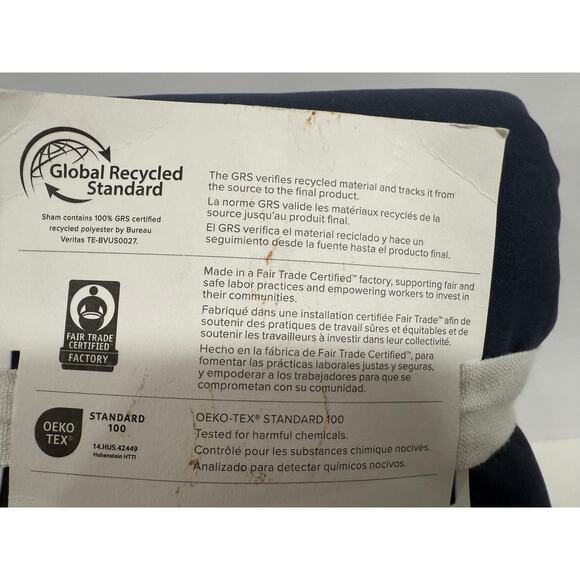 Pottery Barn Teen Super Plush Stripe Standard Sham Navy Blue 20x26 NWT - Picture 4 of 4